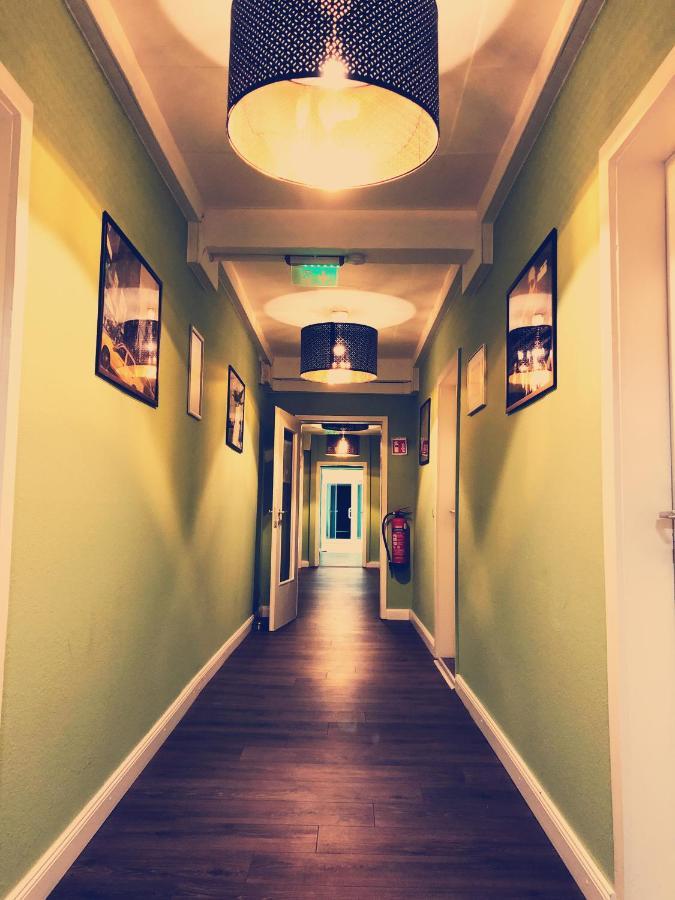 Sezer B&A Ug Bed & Breakfast Berlin Exterior photo