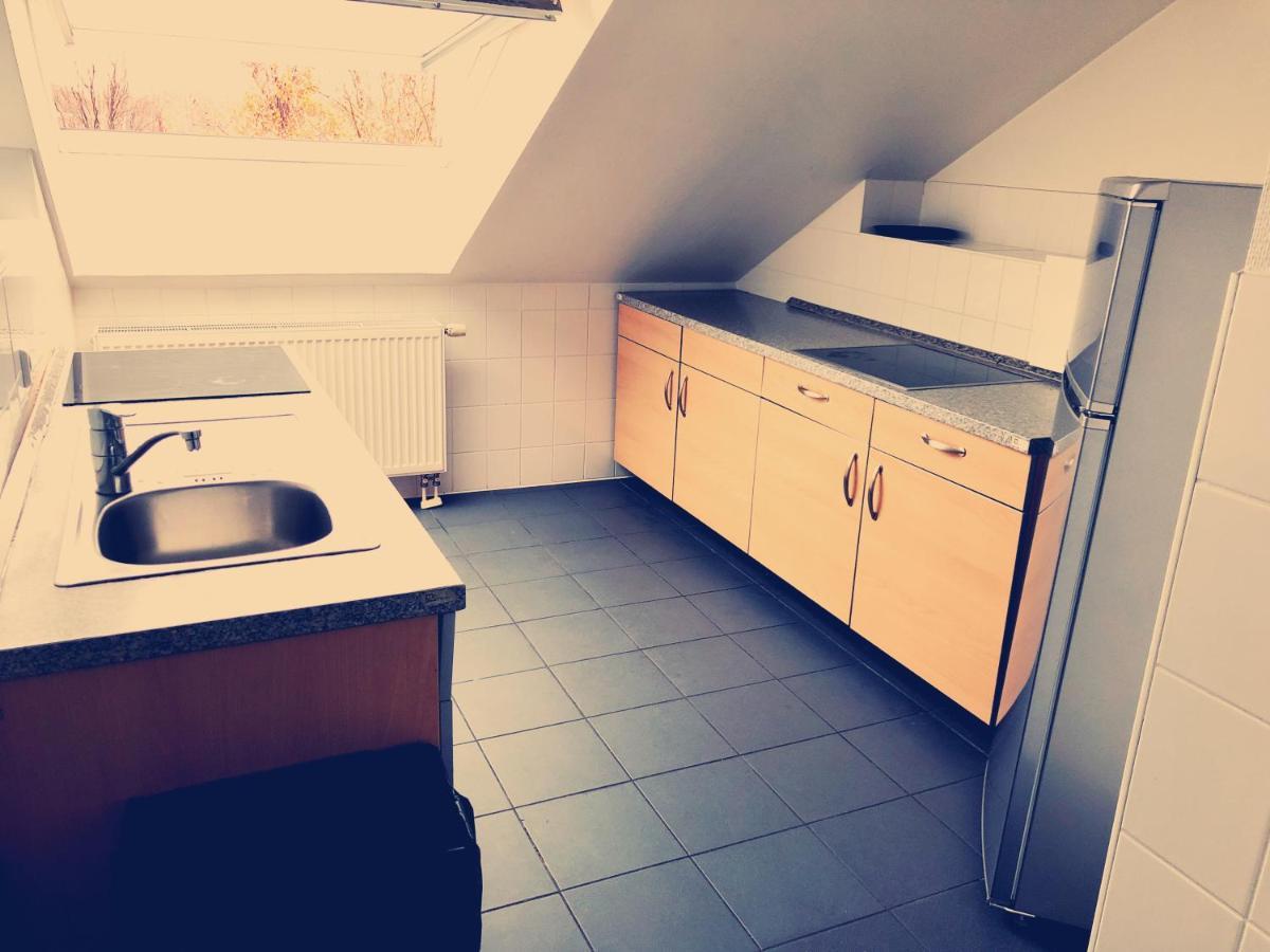 Sezer B&A Ug Bed & Breakfast Berlin Exterior photo